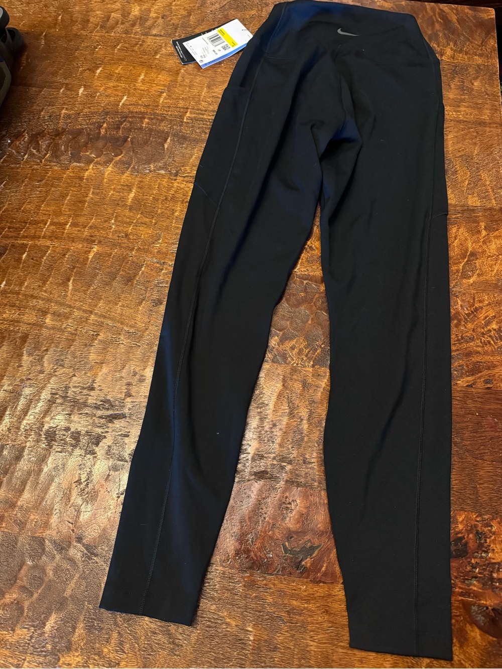 Nike One Black High-Rise Athletic Leggings with Side Pockets - Picture 5 of 7